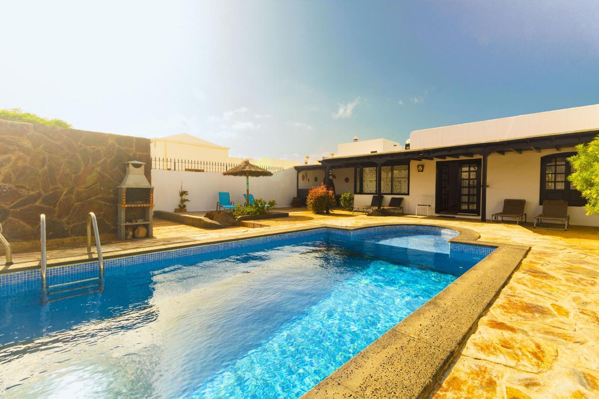 Luxury Villa Alfred Puerto del Carmen  Exterior photo